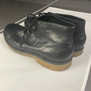 UGG Australia Black Leather Chukka Boots Mens Size Approximately 10 Or 11